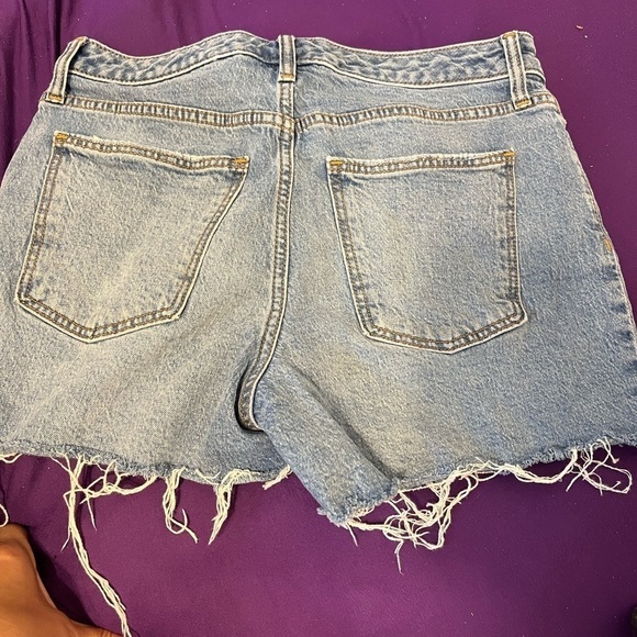 Universal Thread Goods Co. cut off denim short - Picture 3 of 6